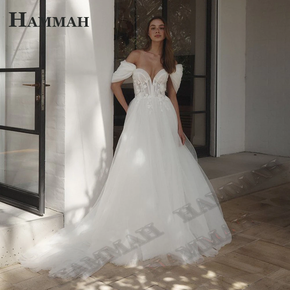Булчинска рокля с v-образно деколте и аппликацией в стил ХАММА за сватба, очарователен фатиновые рокля с открити рамене, приказни рокли за булката с цип трапецовидна форма . ' - ' . 0