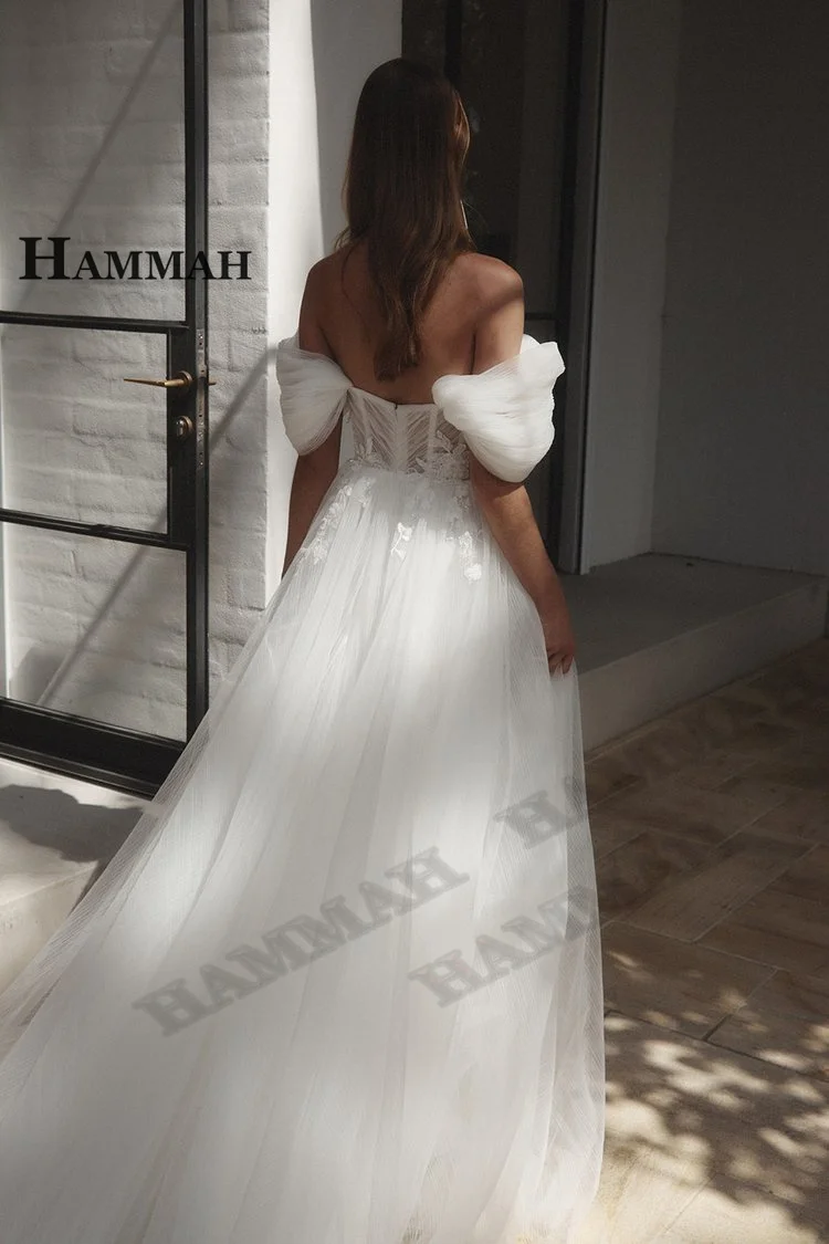 Булчинска рокля с v-образно деколте и аппликацией в стил ХАММА за сватба, очарователен фатиновые рокля с открити рамене, приказни рокли за булката с цип трапецовидна форма . ' - ' . 2