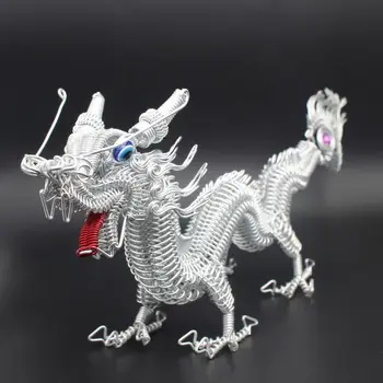 Модел на китайския дракон Украшение Бижу Подарък Мебели за домашния офис, са от алуминиева тел, ръчно Тъкане на желязна тел Производство